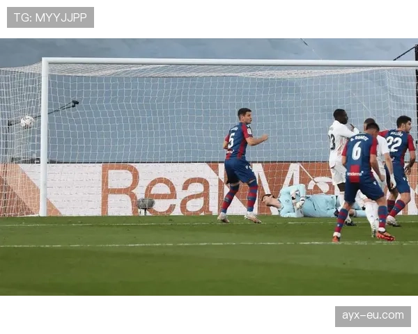 莱万特凭借边路进攻发力，状态回升闪耀赛场