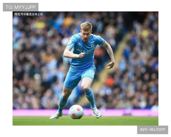 马尔蒂尼足球哲学启示：攻守平衡如何重塑现代战术格局